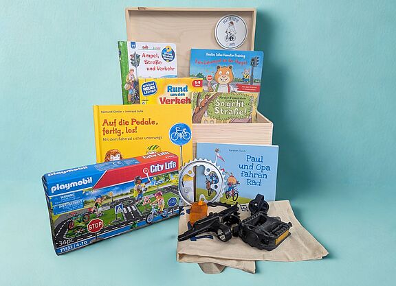 ADFC SH-"Flitzekiste" - von Playmobil bis Fahrradteile-Tastspiel
