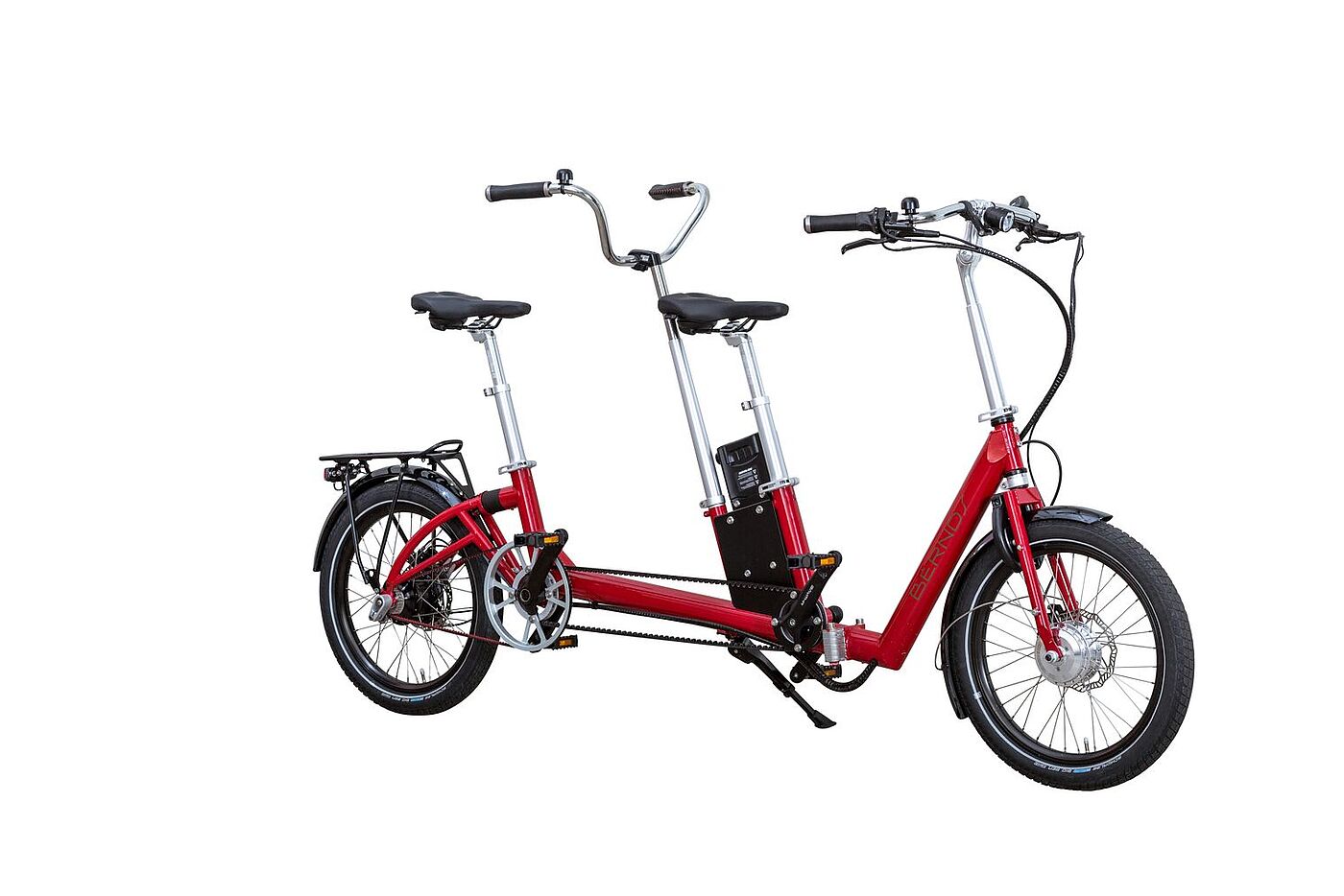 Auf dem Falttandem von Bernds können auch Kinder mitfahren, für kleinere Kinder kann eine höher Tretkurbel angebaut werden. Freisteller eines Tandems, das sich auch für die Mitnahme von Kindern eignet